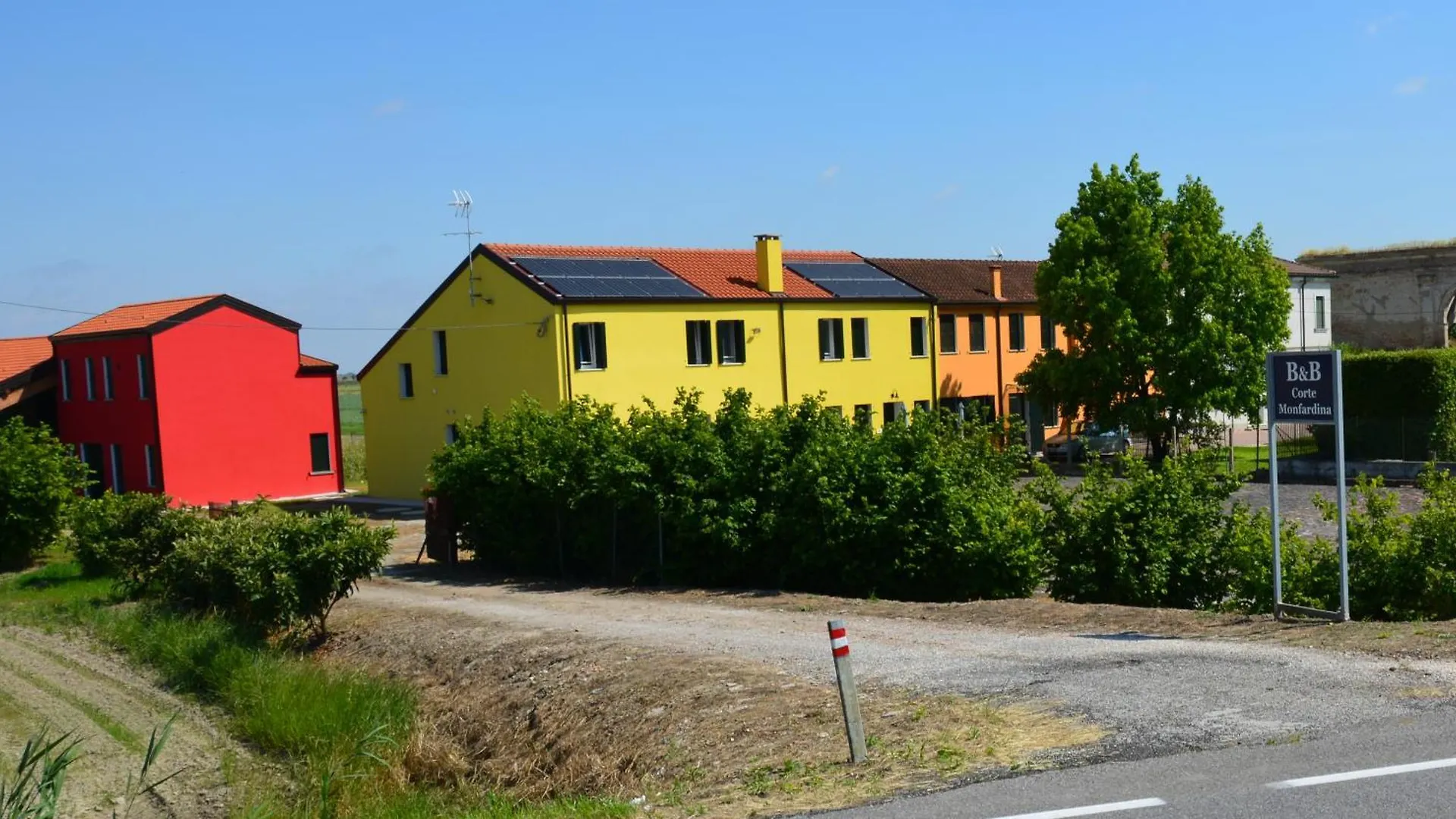 Corte Monfardina Adria Bed and Breakfast